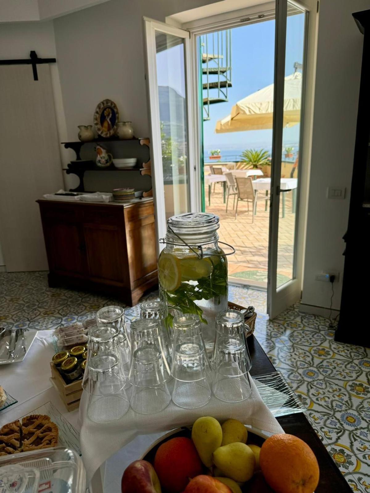 Vesuvio View Bed & Breakfast Vico Equense Bagian luar foto