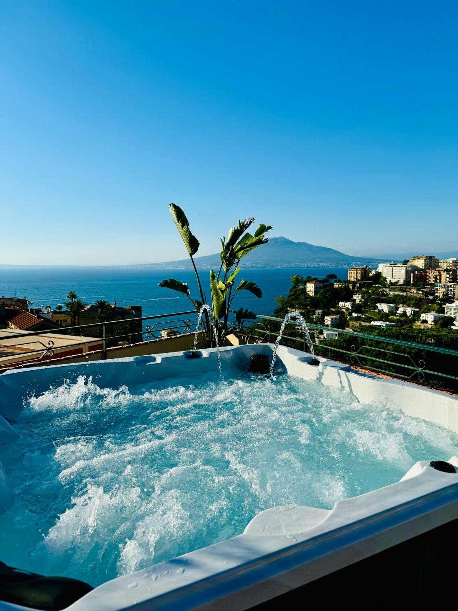 Vesuvio View Bed & Breakfast Vico Equense Bagian luar foto