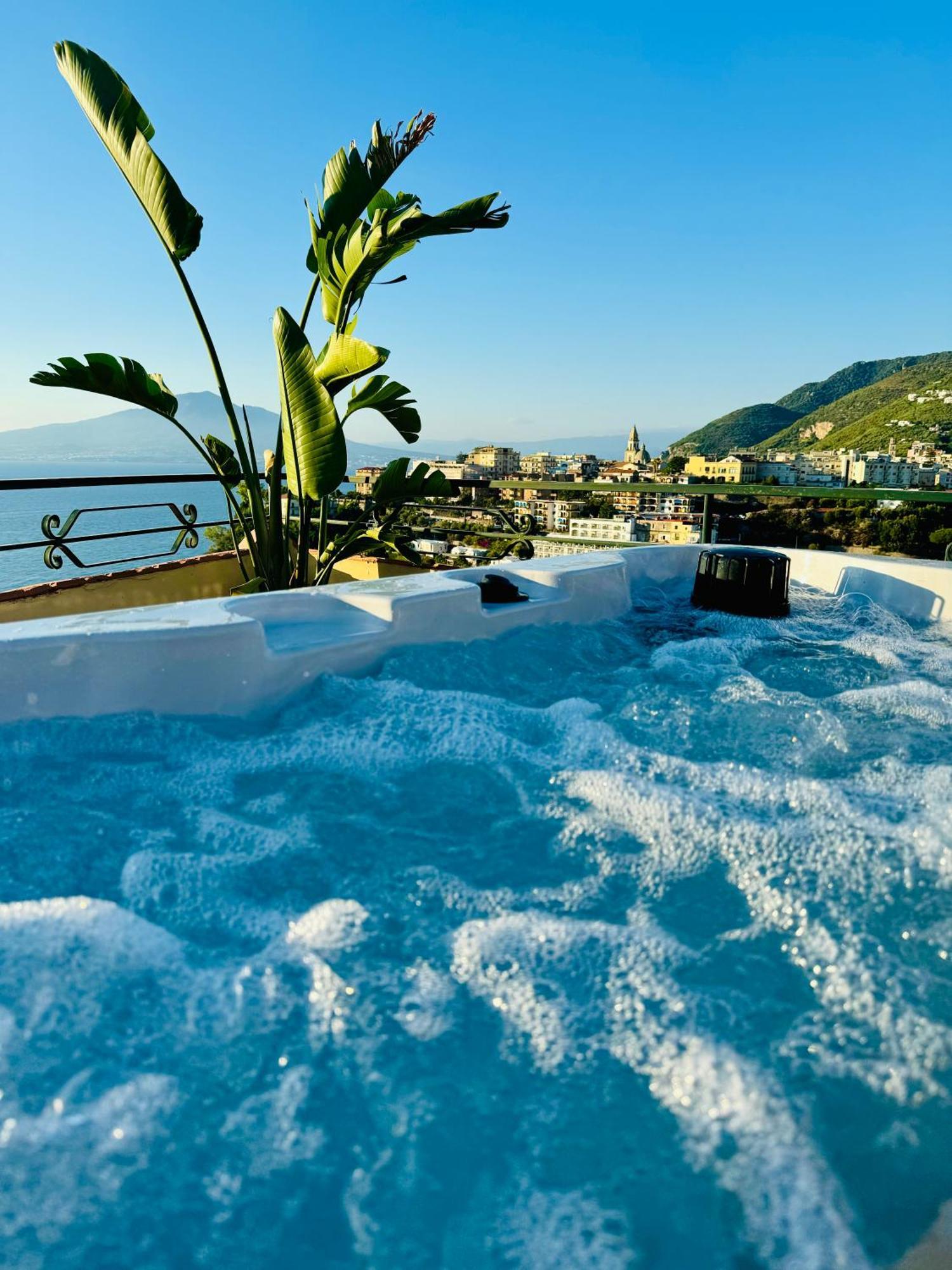 Vesuvio View Bed & Breakfast Vico Equense Bagian luar foto