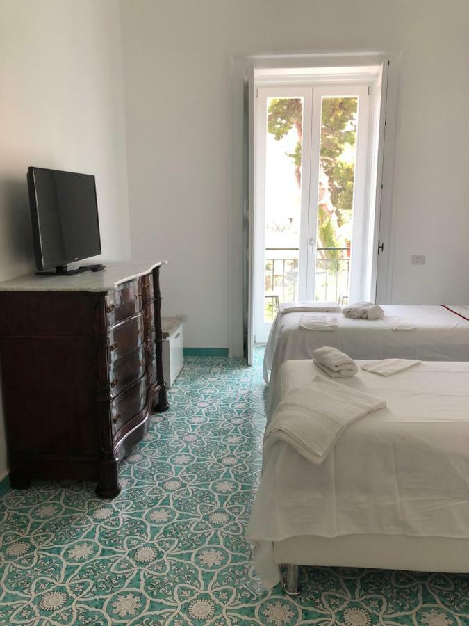 Vesuvio View Bed & Breakfast Vico Equense Bagian luar foto